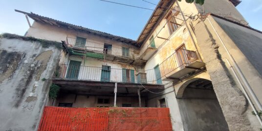 Costa Masnaga : Rustico di 1000 metri quadrati